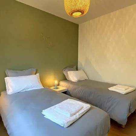 Breakislebed 3 Maisons Chu Limoges Extérieur photo