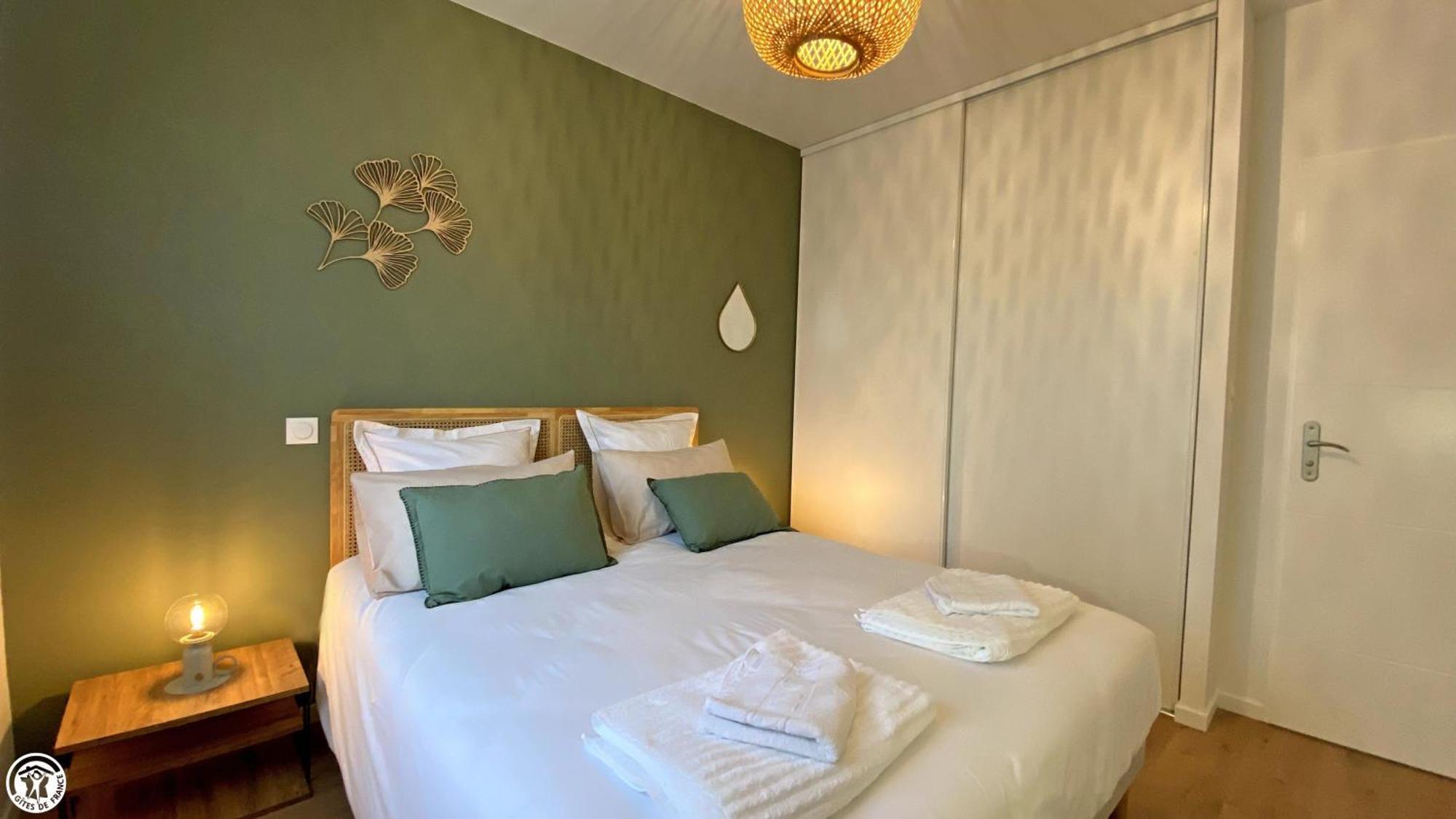 Breakislebed 3 Maisons Chu Limoges Holiday home *